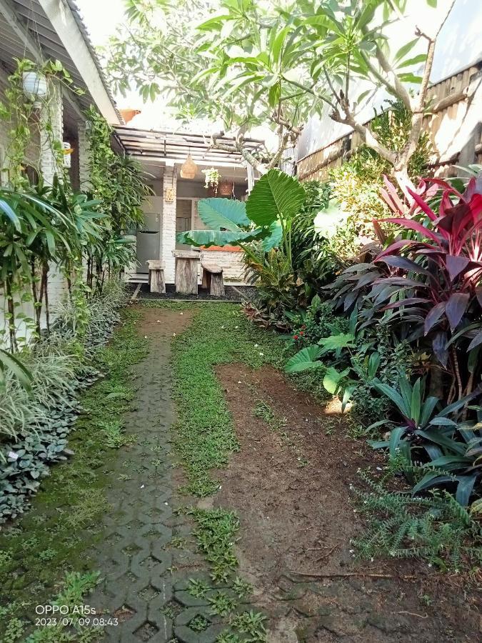 Pondok Ayu Homestay Canggu  Exterior photo
